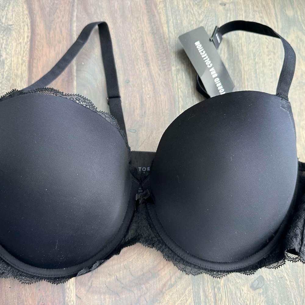 Torrid black push up Demi-bra 38DDD NWT